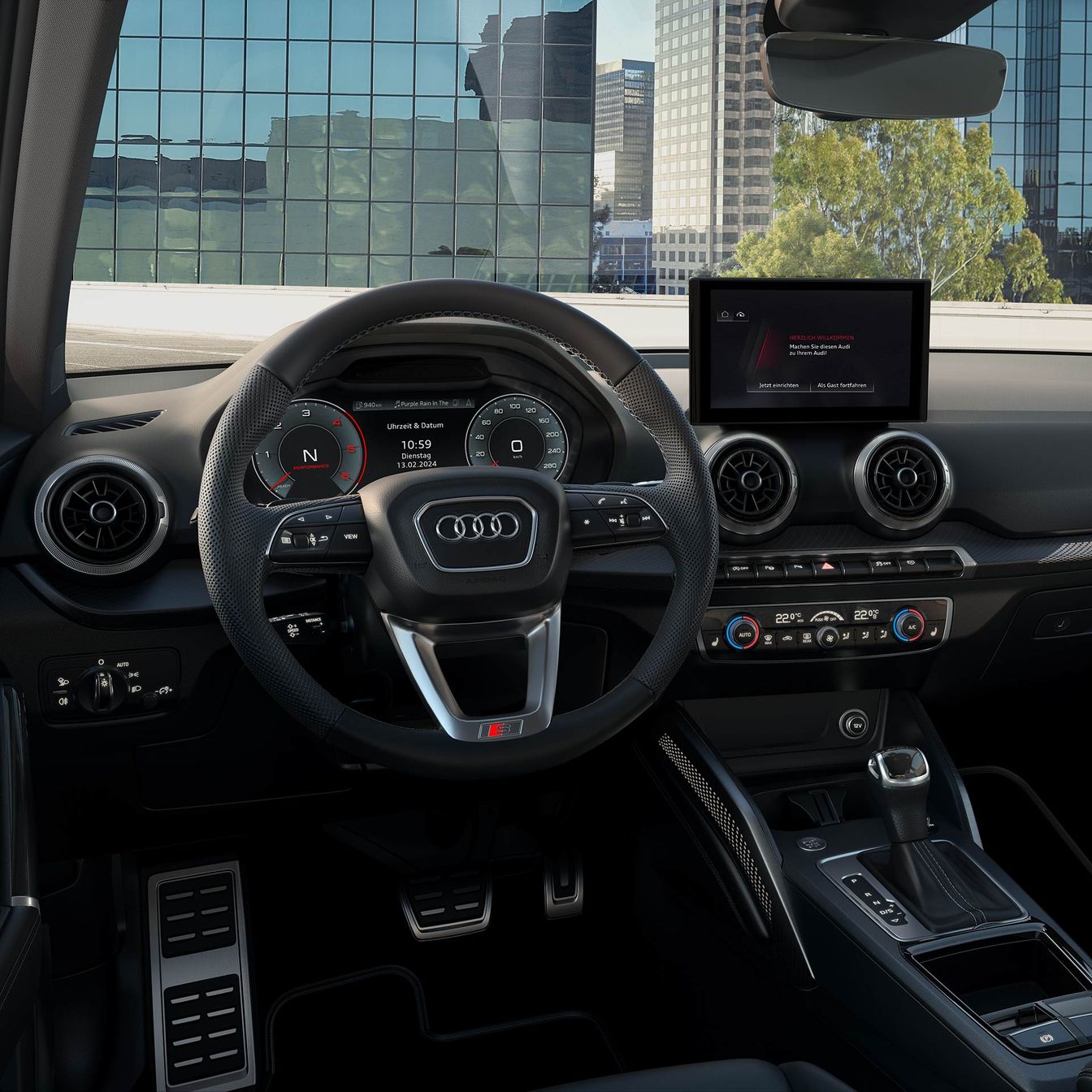 Blick auf das Cockpit des Audi Q2