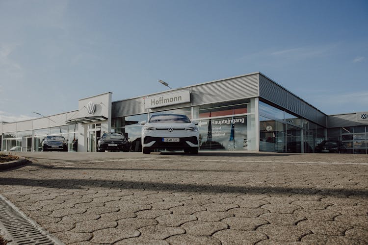 https://images.prismic.io/hoff-webpage/a2817152-b014-4b13-8edb-16e84cb5237f_Winterberg+Standort+VW.jpg?auto=compress,format