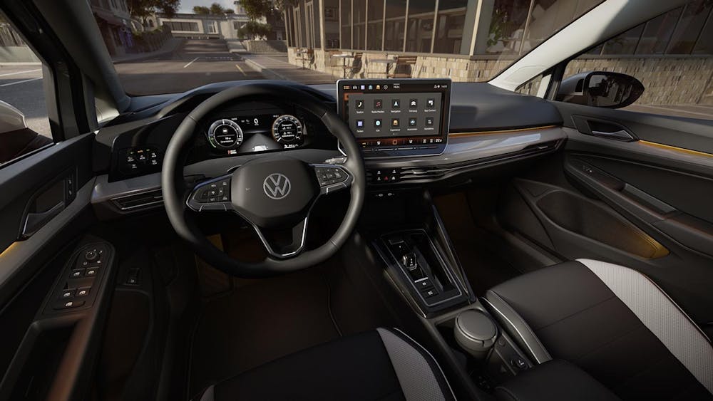 VW Golf Style eHybrid Innenraum bei Autohaus Hoffmann