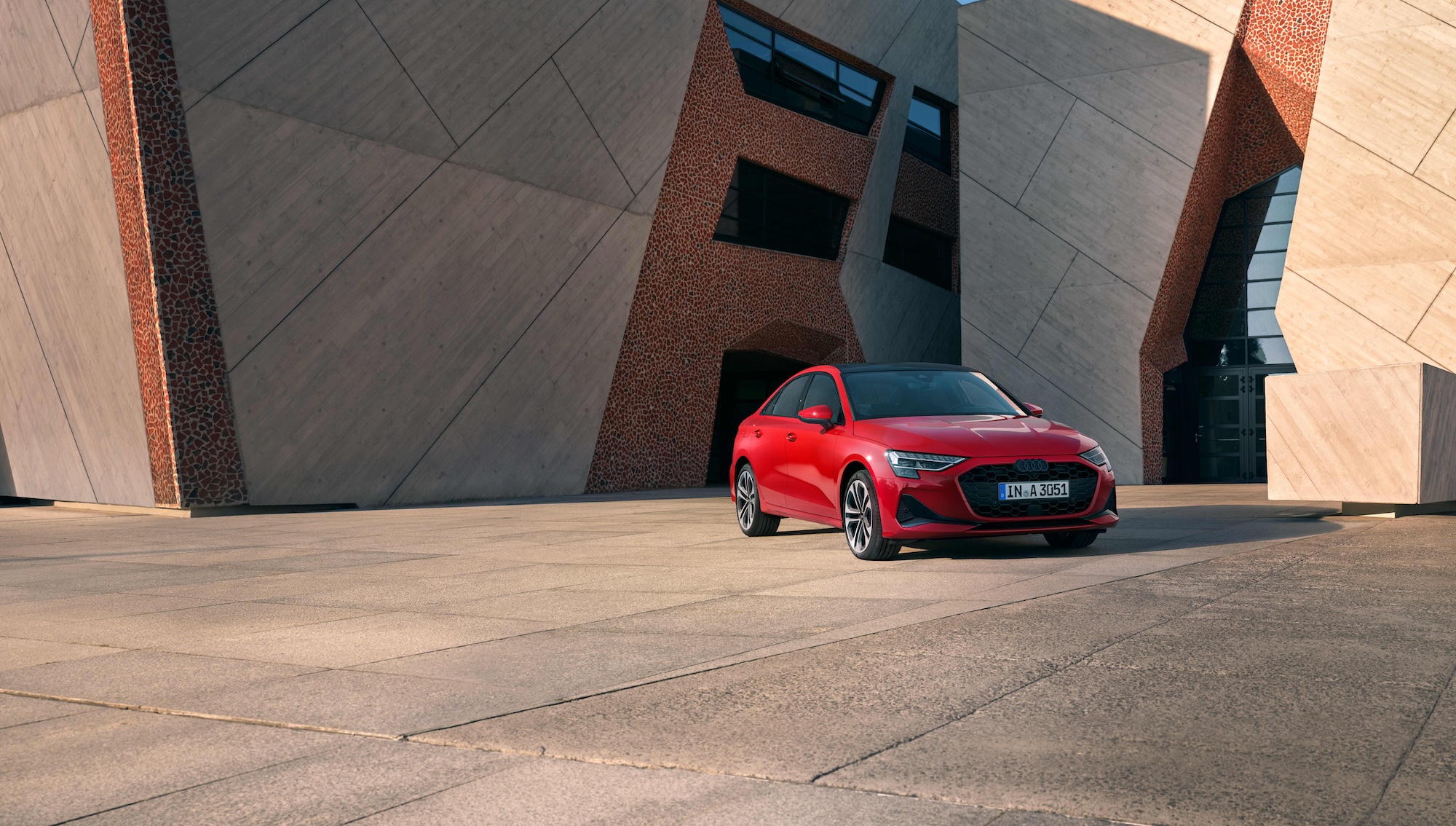 Geparkter roter Audi A3