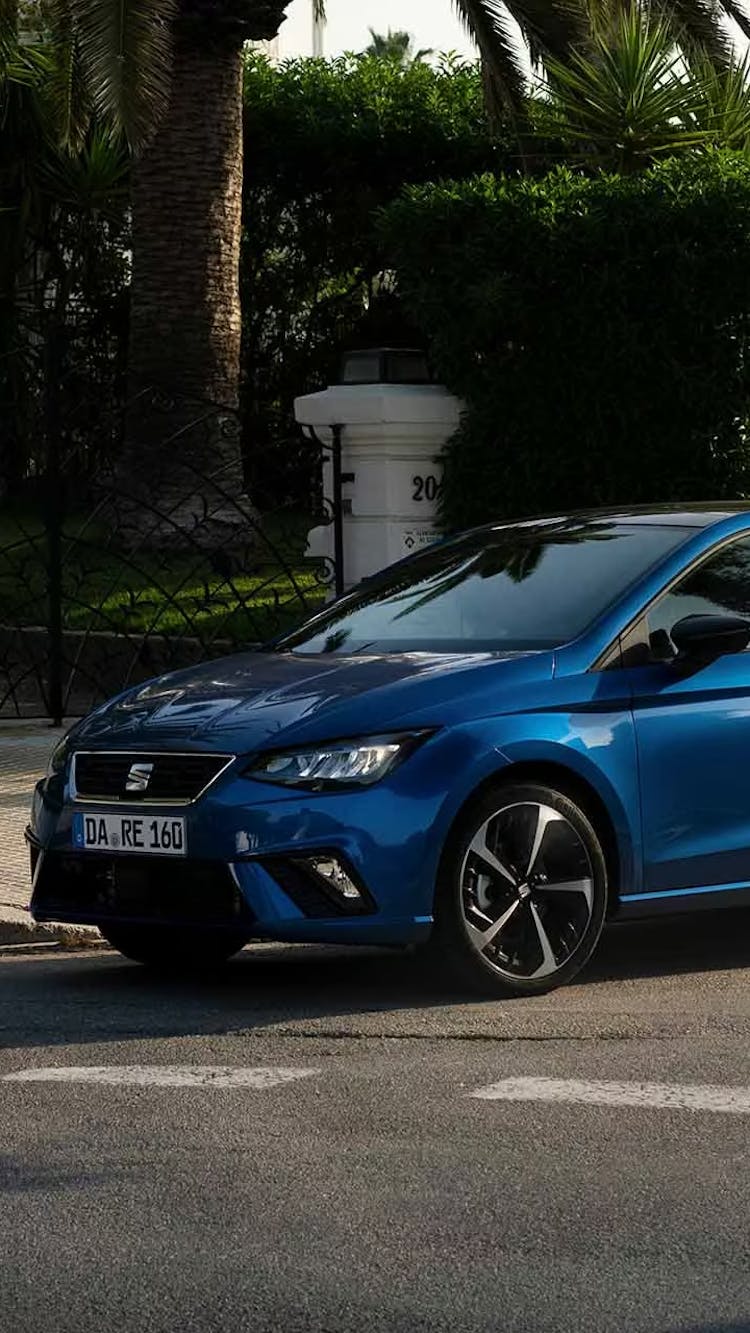Seat Ibiza Neuwagen in blau