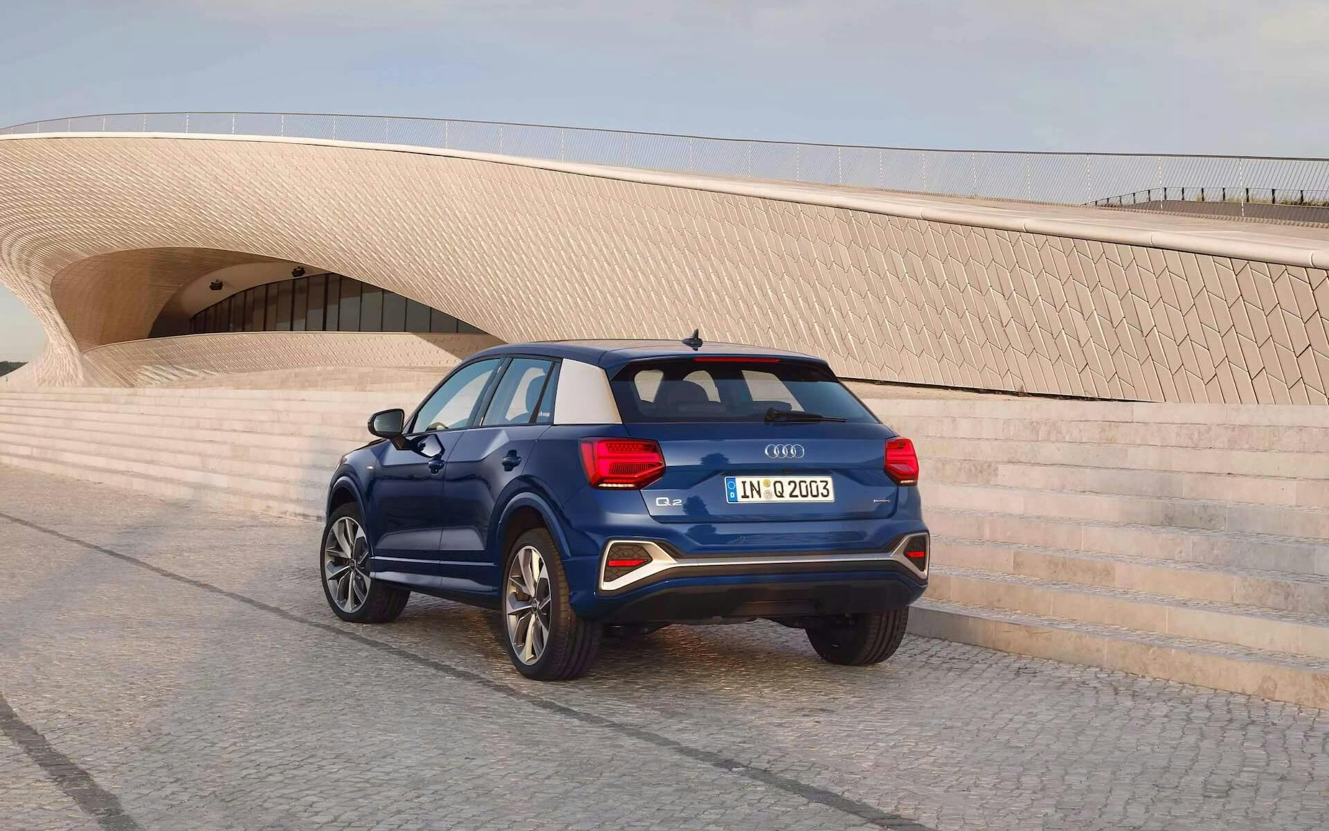 Blick auf das Cockpit des Audi Q2