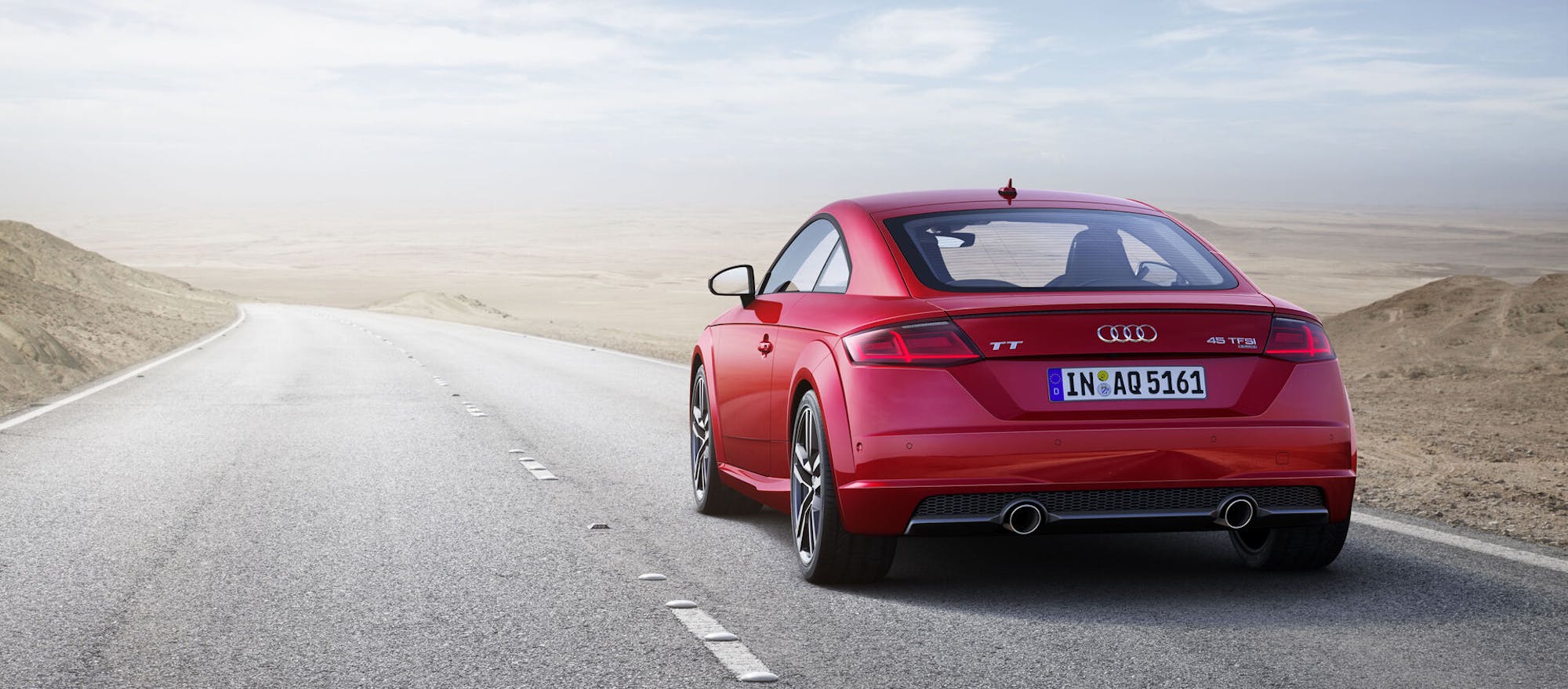 roter Audi TT auf einer Straße