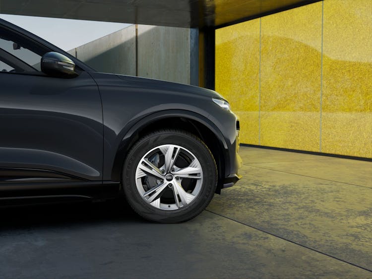 Beispielhafte Felge bei einem Audi Q6 e-tron
