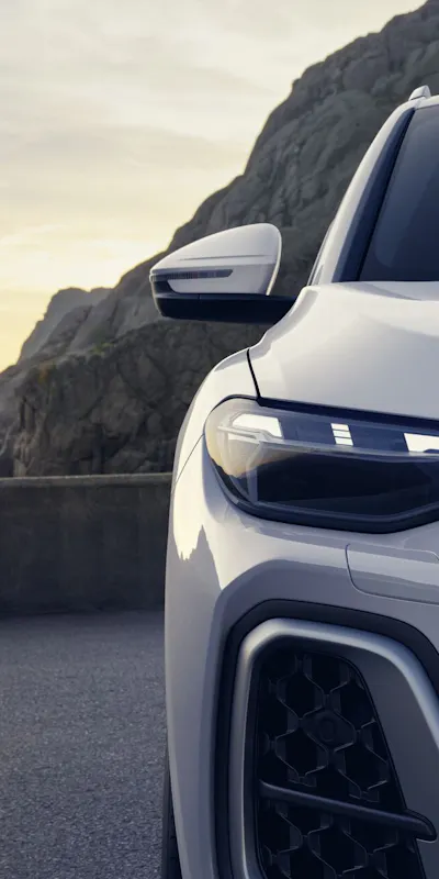 Nahaufnahme eines weißen Audi Q5