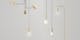 Goldene Lampen im minimalistischen Design