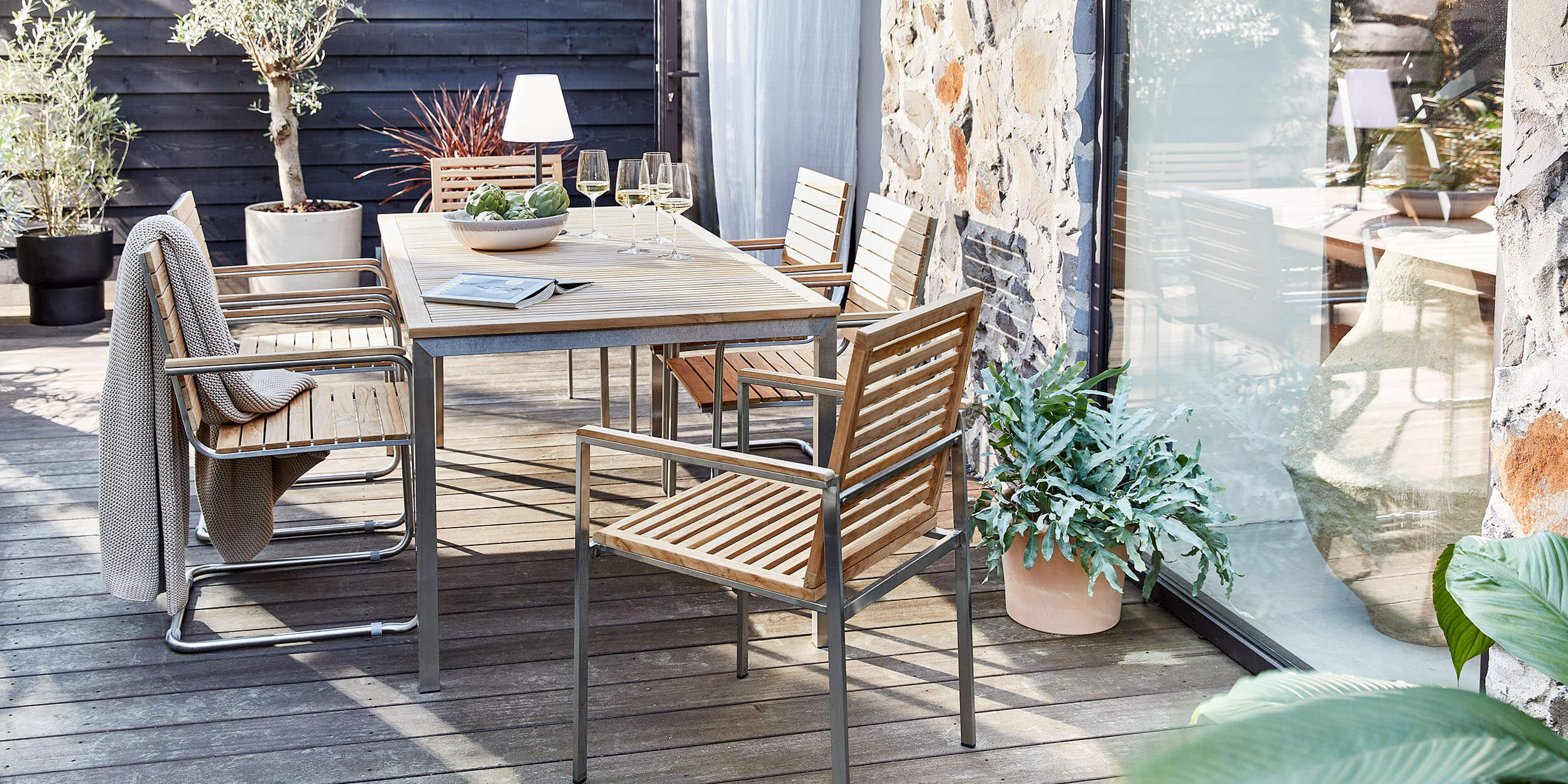 BUTLERS Terrassengestaltung Gartenmöbel und Gartendeko