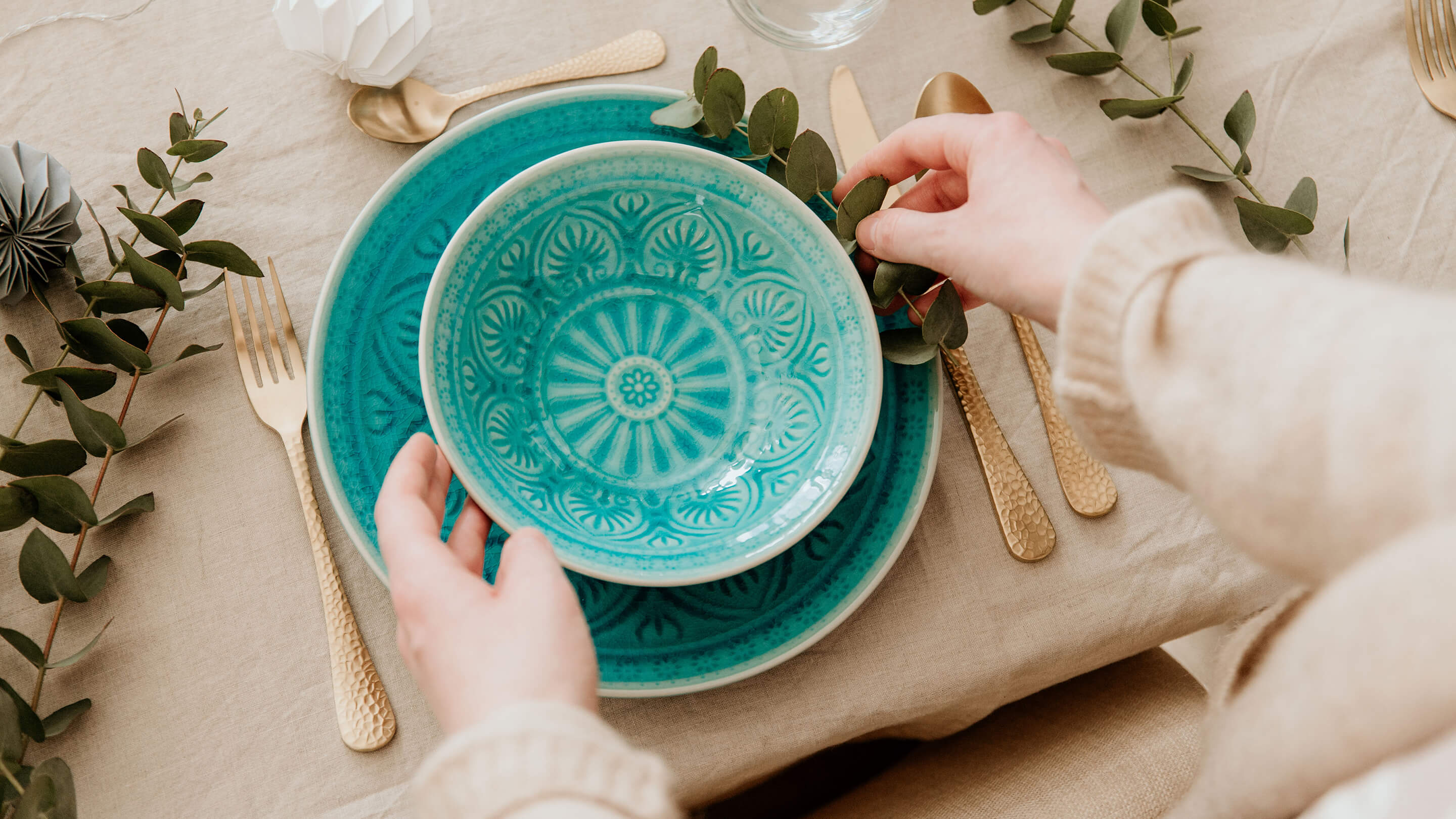 Tischdeko in Türkis (Marke des Geschirrs: Butlers).