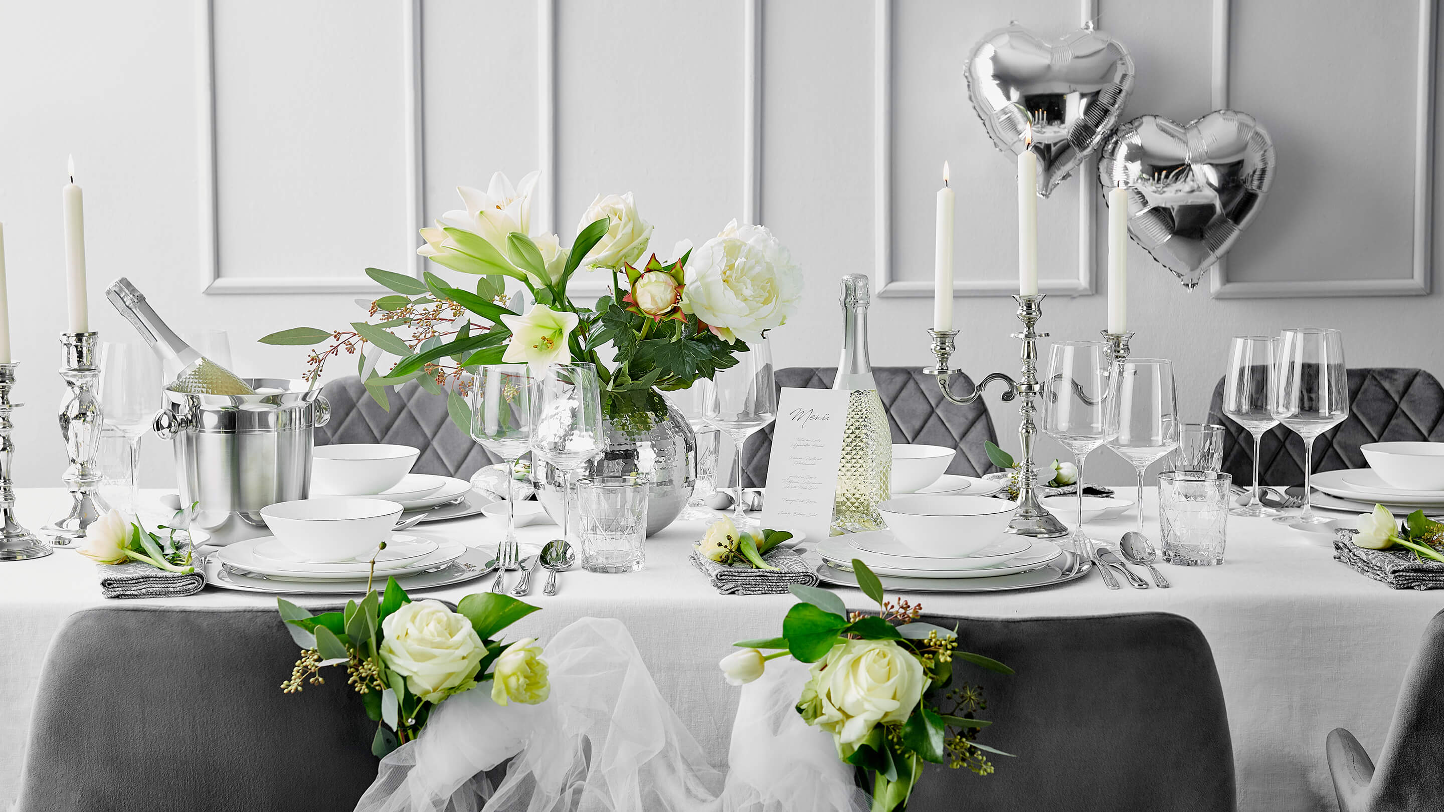 Die klassische Hochzeitsdeko (Marke des Geschirrs und der Deko-Accessoires: Butlers).