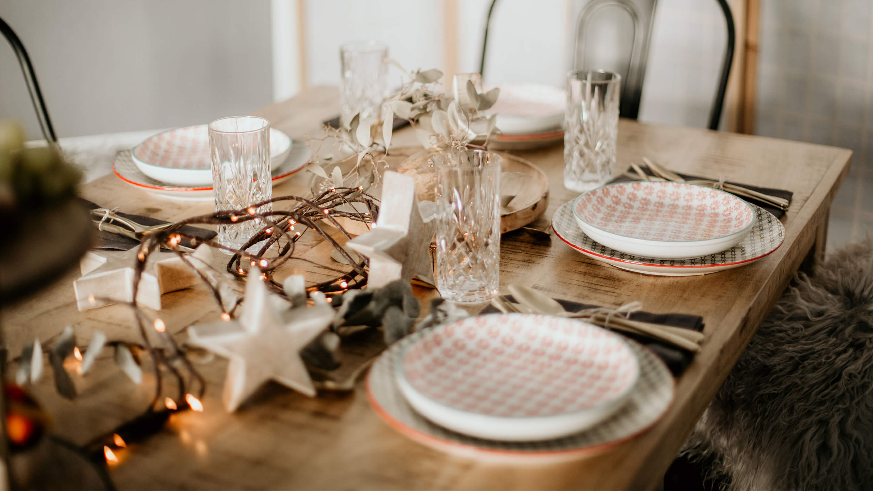 Ideen für eine rustikale Holz-Tischdeko