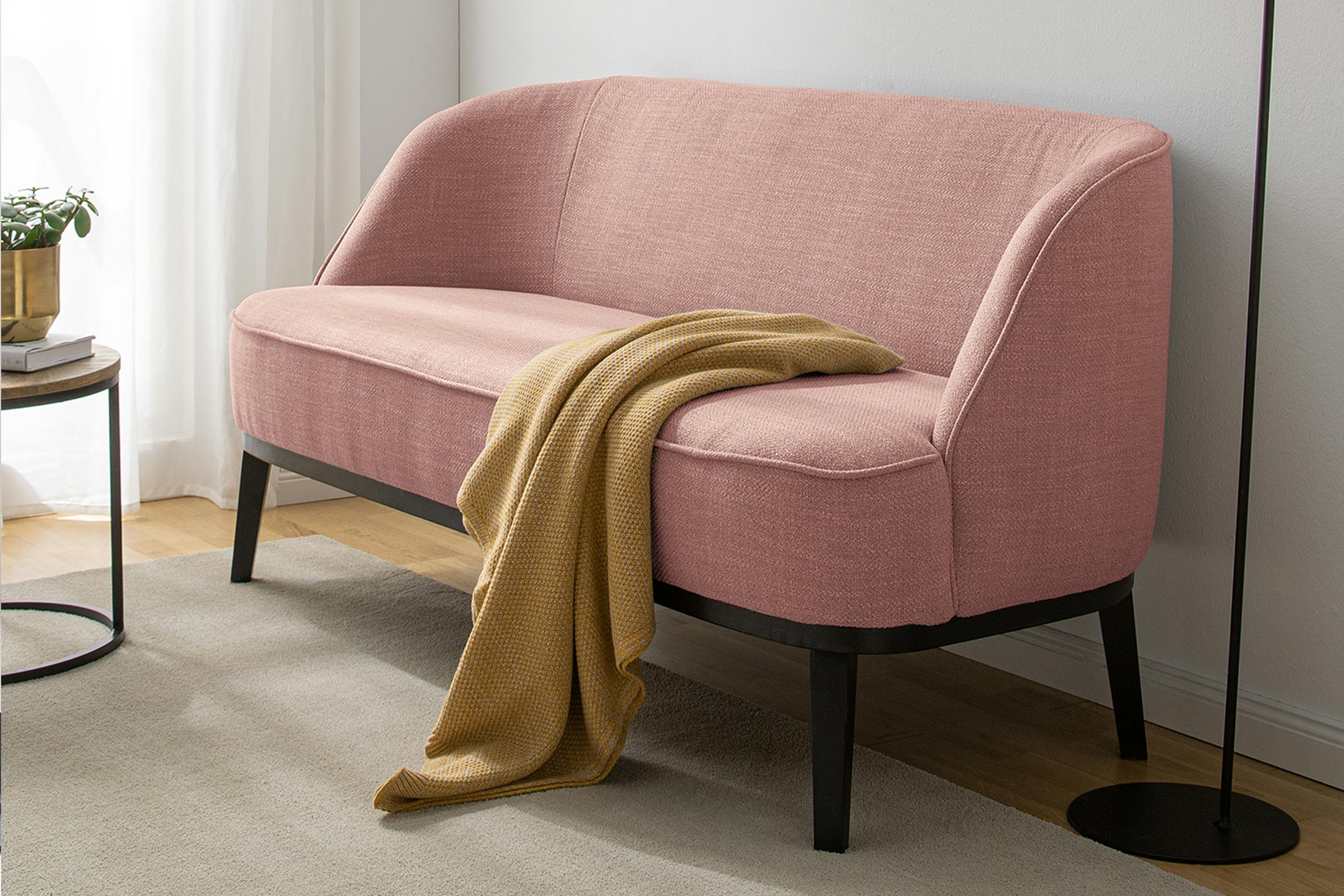 Bequemes rosa Polstersofa