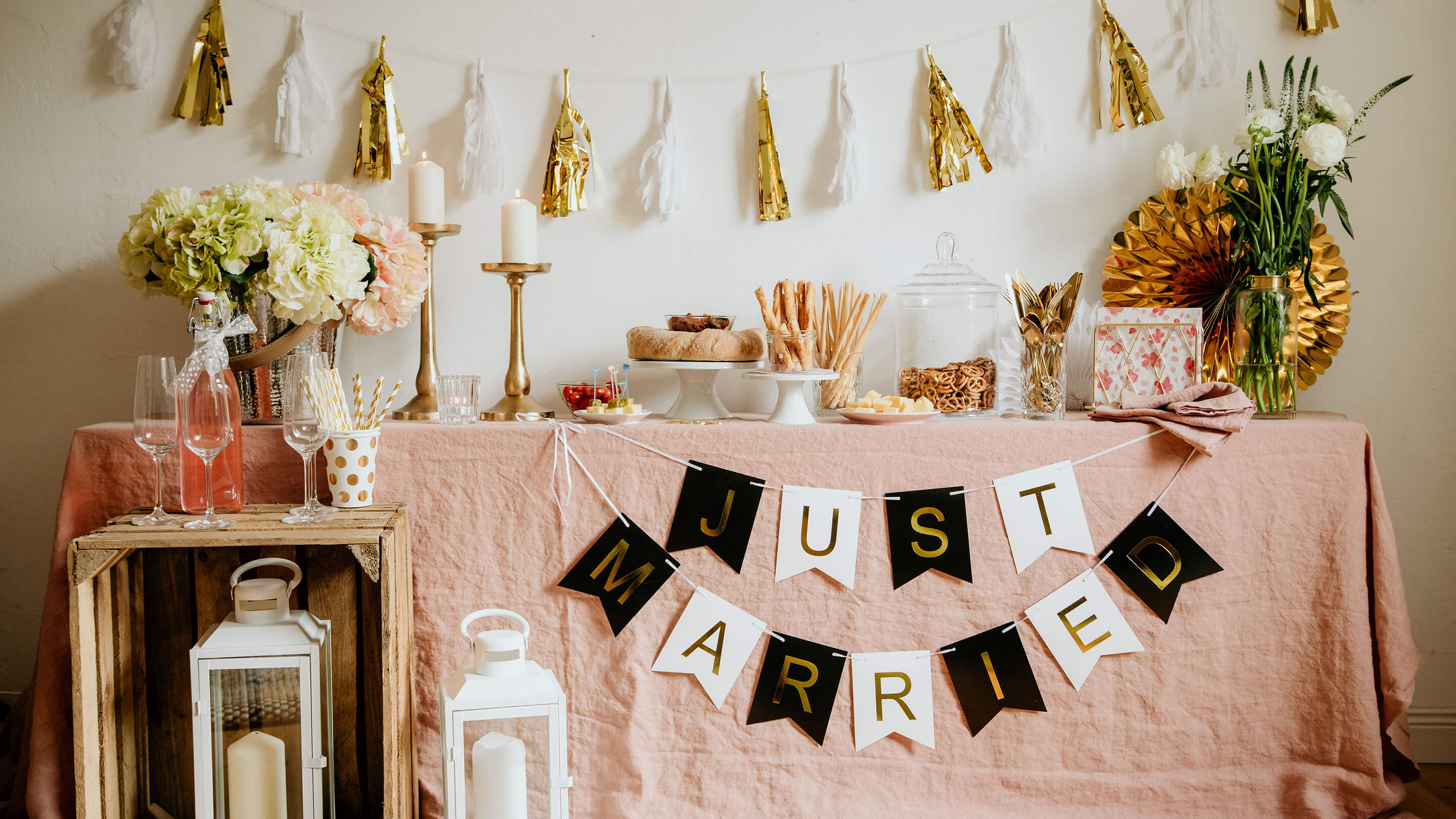 Hochzeitsdeko für die Party zuhause