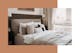 Chambre à coucher avec un mur contrasté marron foncé, lit capitonné KINX de Studio Copenhagen en beige, accompagné de textiles tels que couvertures et coussins dans des tons de terre harmonieusement assortis.