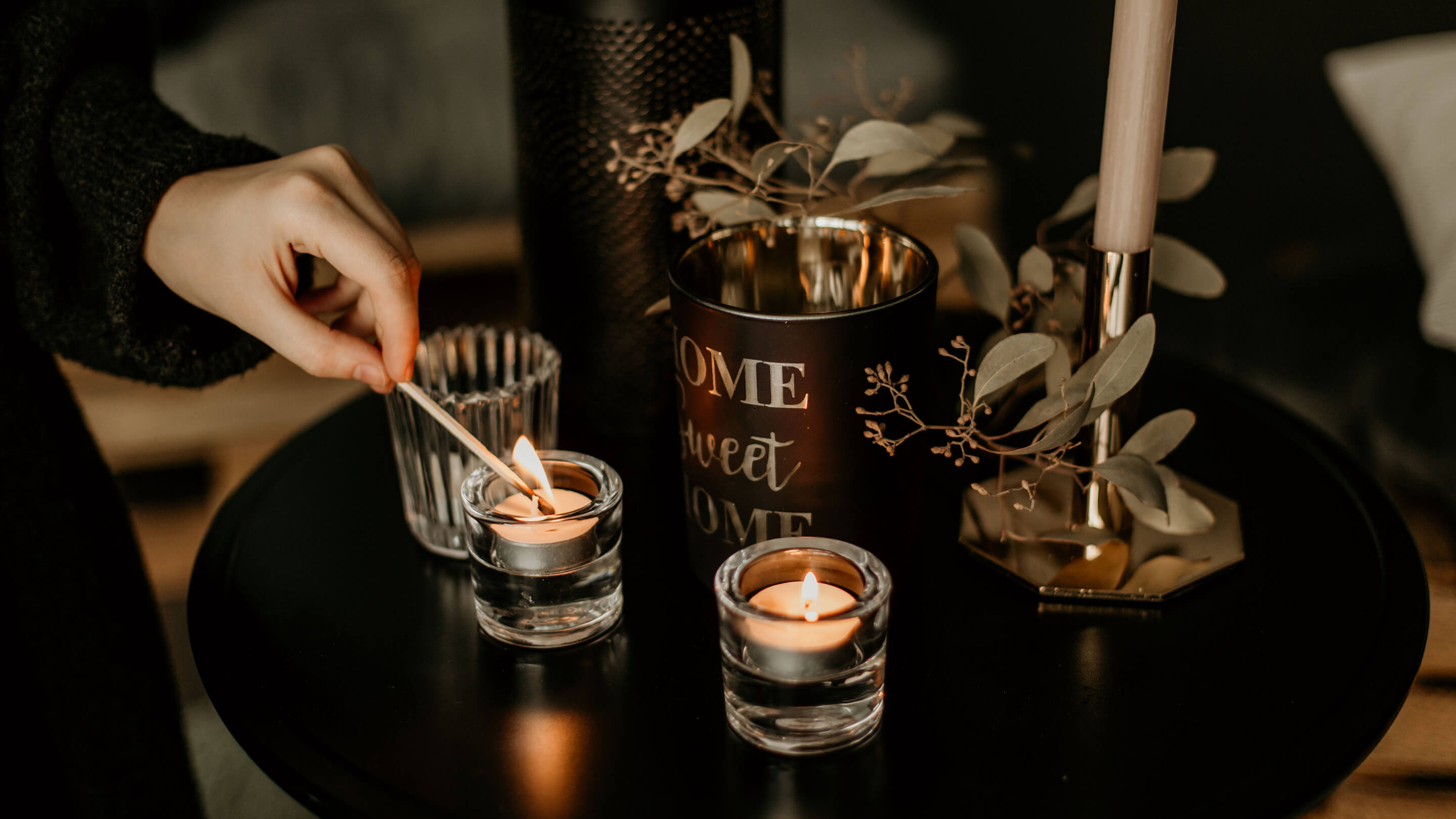Kerzen sorgen für stimmungsvolles Licht