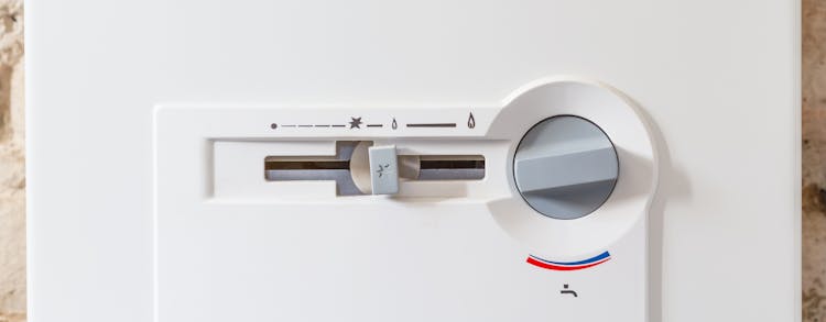 Aujard installe votre chauffe-eau en Seine-et-Marne