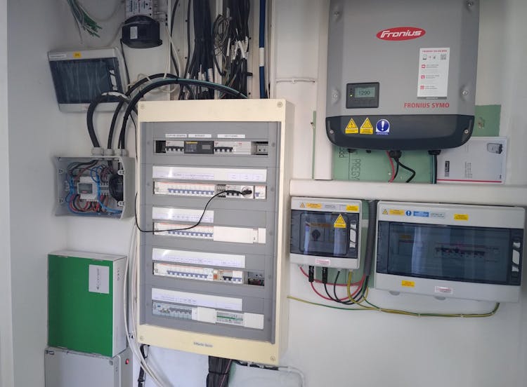 Tableau électrique et système photovoltaïque