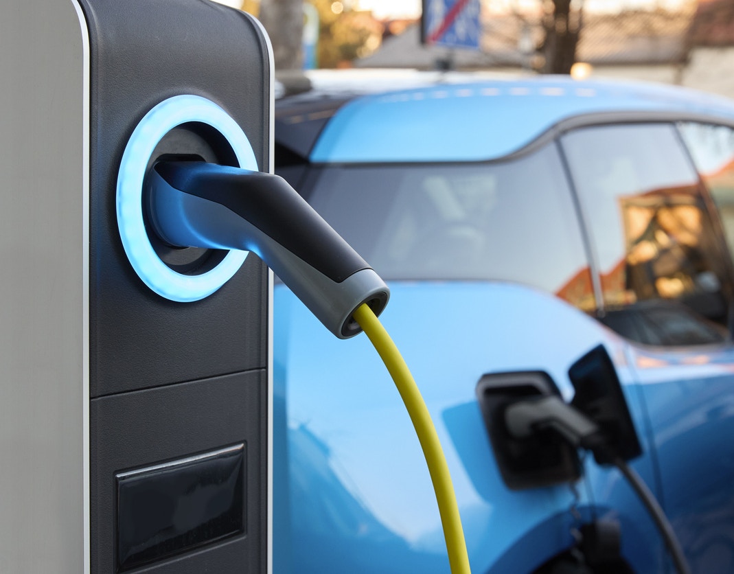 Installation de bornes de recharge pour véhicules électriques