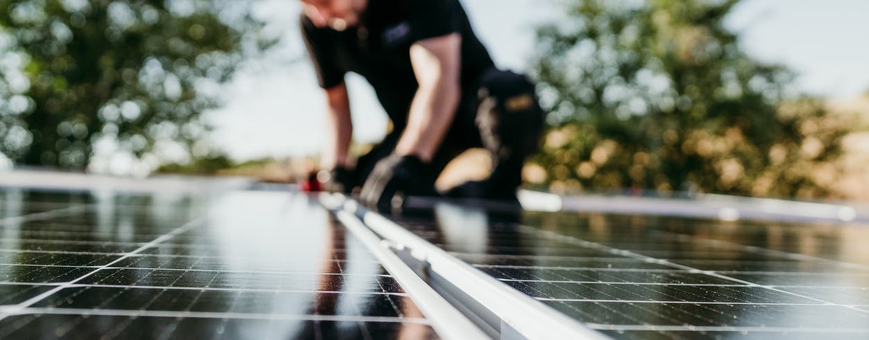 Pose de panneaux photovoltaïques à Bordeaux