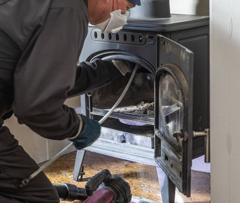 Ramonage poêle à bois, poêle à granulés