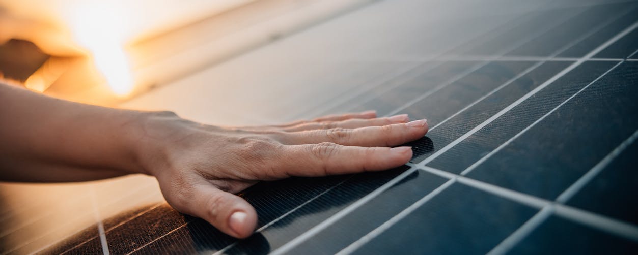 Énergie solaire : de quoi parle-t-on ?