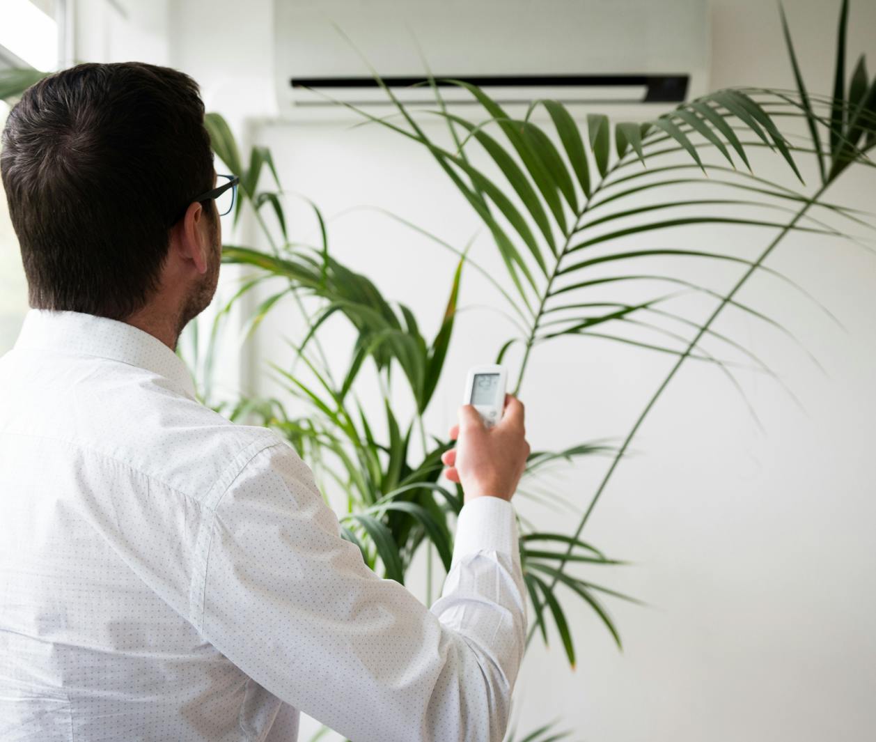 Visite d'entretien d'une climatisation par nos frigoristes dans la métropole Lilloise