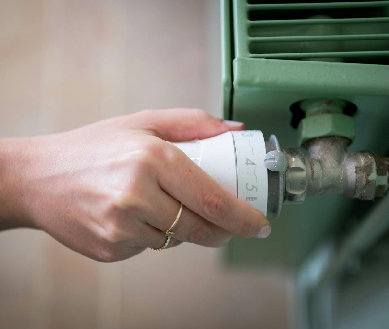 Un radiateur pour chauffer votre logement : Chauffage du Nord vous accompagne sur Lille (59) et son agglomeration
