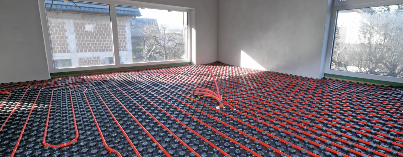 Pose de chauffage au sol avec DEC Energies