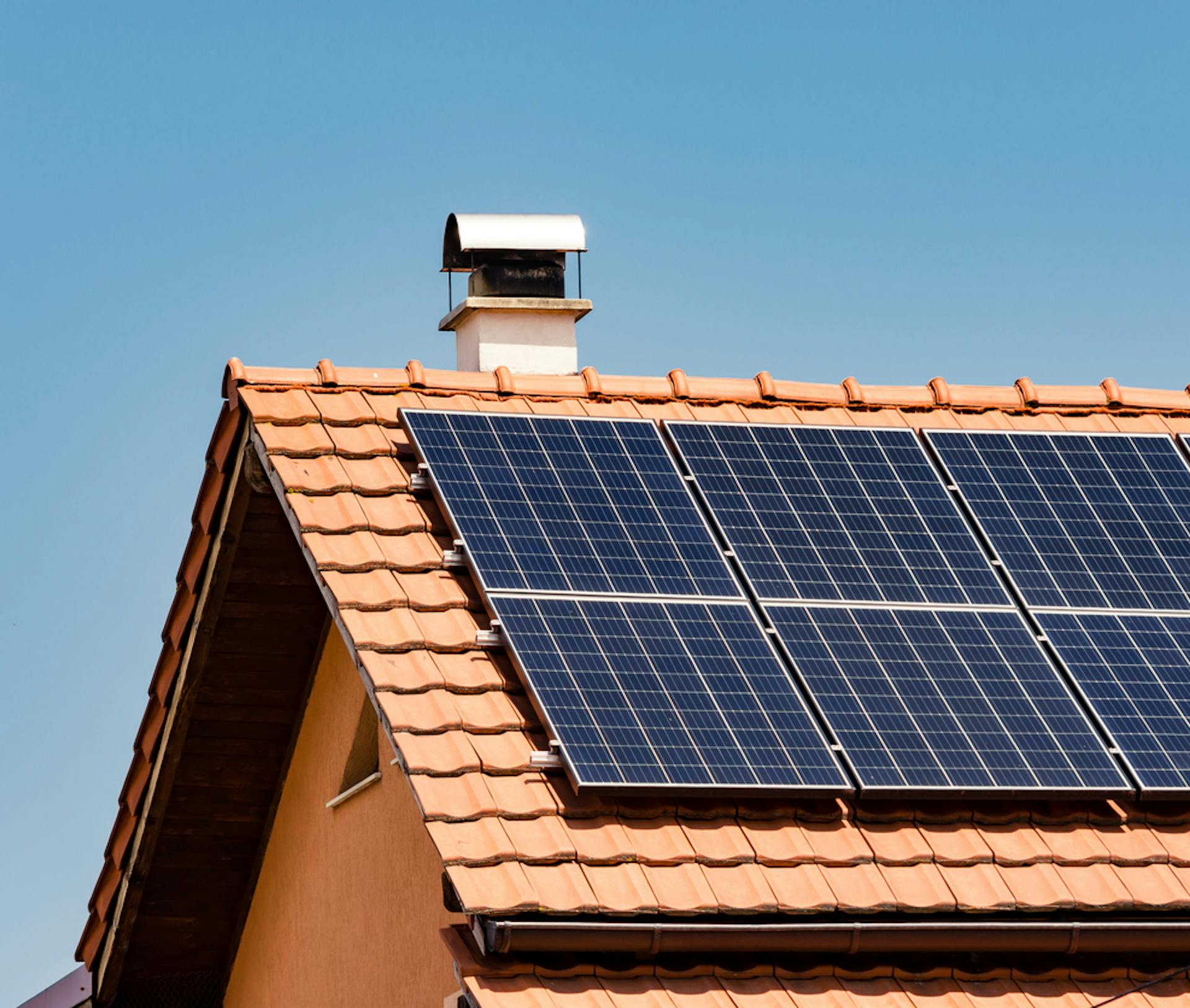 Panneaux solaires autour de Nice : quelle solution choisir avec EGS Energies