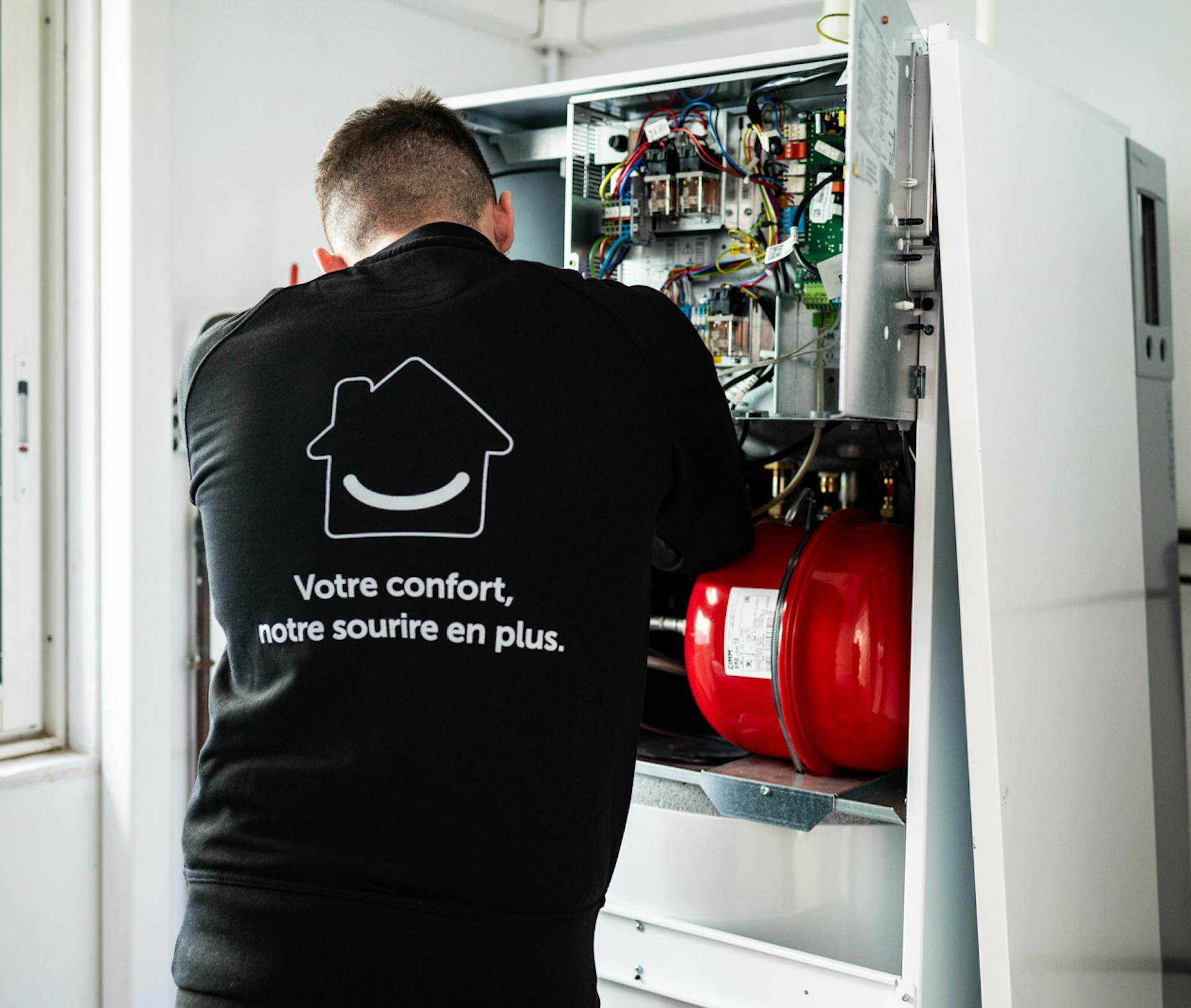 Assurez la performance de votre pompe à chaleur à Nîmes avec GD Energies. Entretien annuel, maintenance régulière.