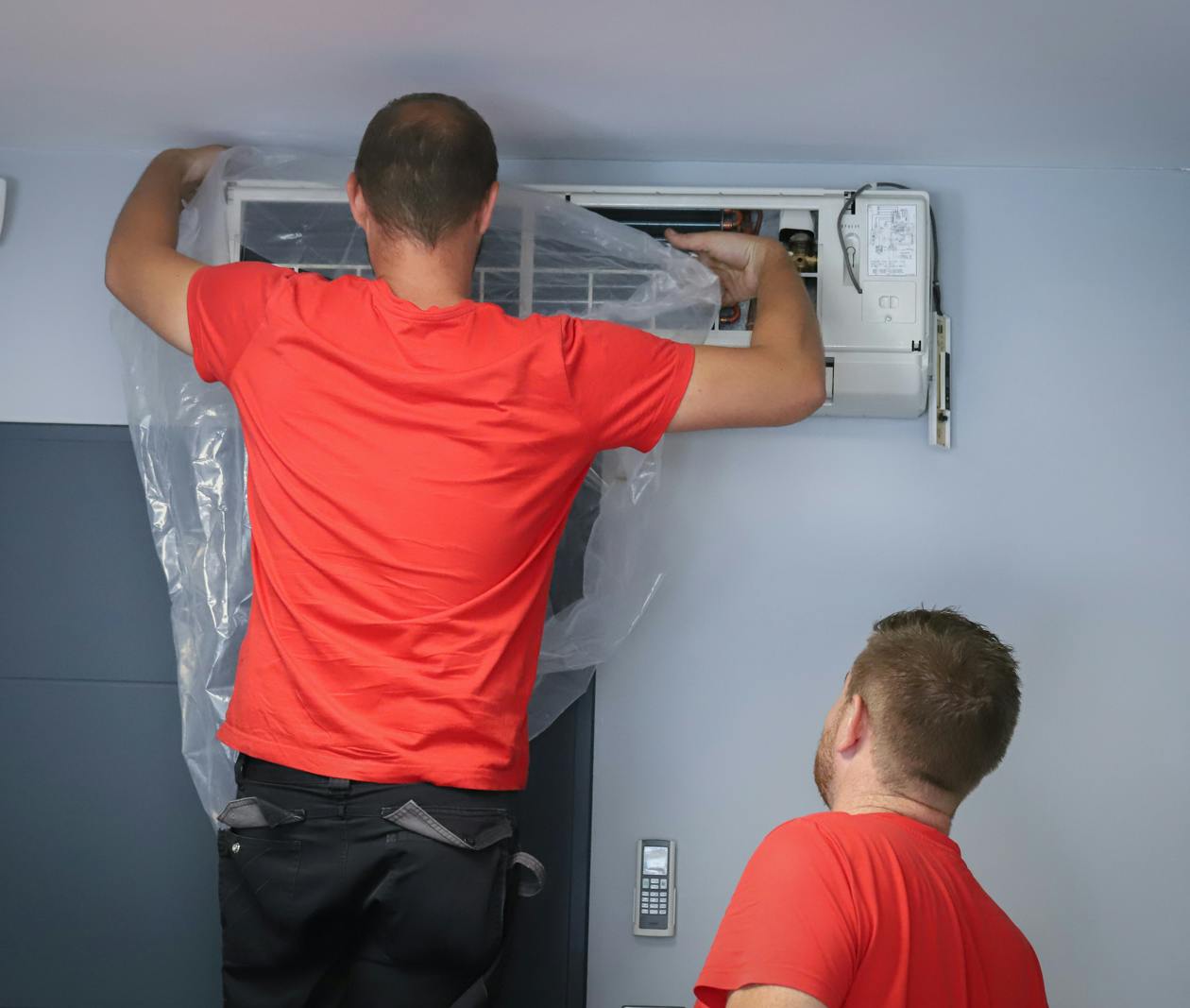 GD Energies, experts RGE à Nîmes, assure l'entretien de votre climatisation réversible.