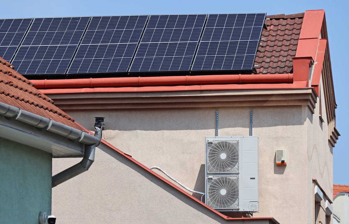 Les experts de GD Energies interviennent sur vos climatisations et panneaux solaires