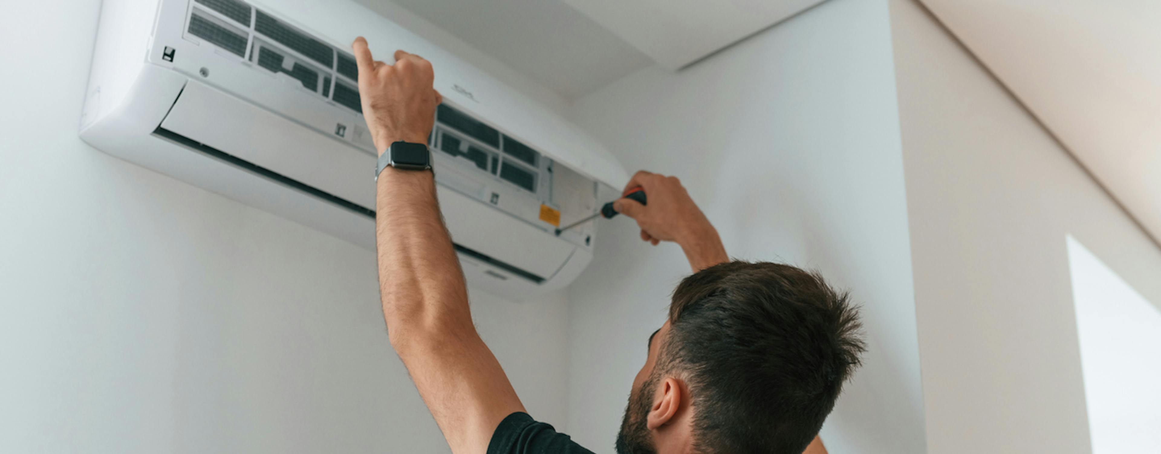 Faites appel aux experts certifiés RGE de GD Energies pour entretenir vos climatisations. 