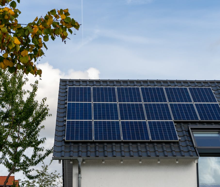 Installation de panneaux photovoltaïques autour du Mans par Geo-Dis Energies