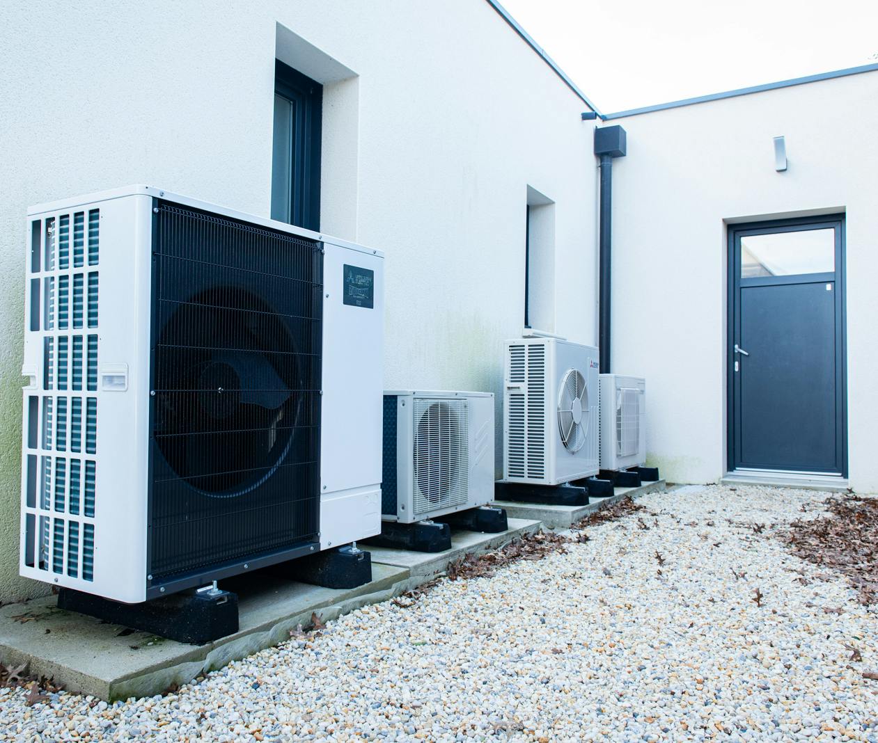 Découvrez nos pompes à chaleur air-eau et hybride sur Le Mans et dans la Sarthe