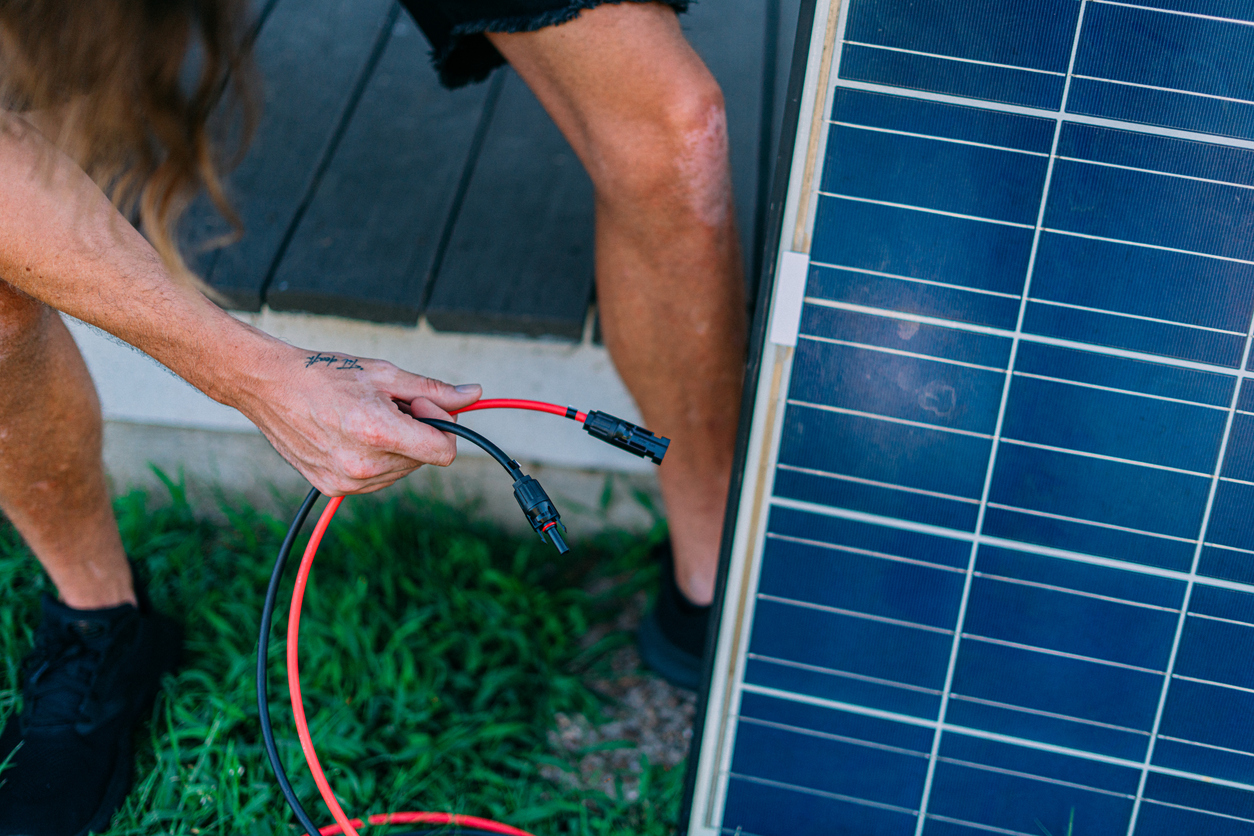 Installer un kit solaire plug & play en Hauts-de-France : nos recommandations