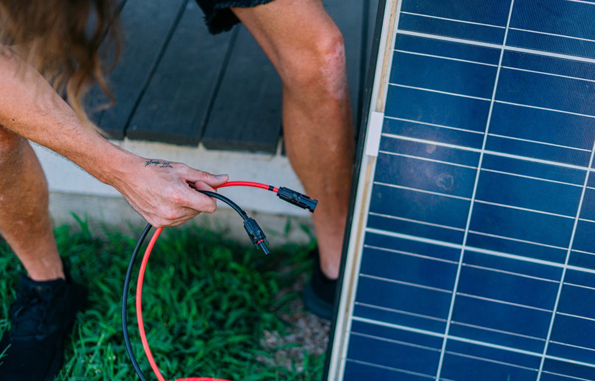 Installer un kit solaire plug & play en Hauts-de-France : nos recommandations