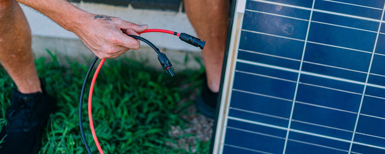 Installer un kit solaire plug & play en Hauts-de-France : nos recommandations