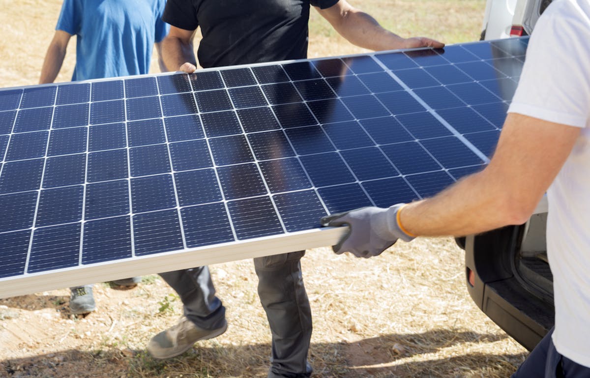 Guide complet des panneaux photovoltaïques pour votre maison