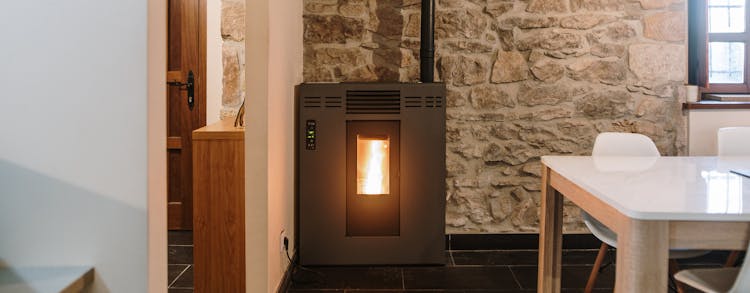 Devis pour l'entretien d'un poêle à bois ou d'un poêle à granulés dans le Pas-de-Calais