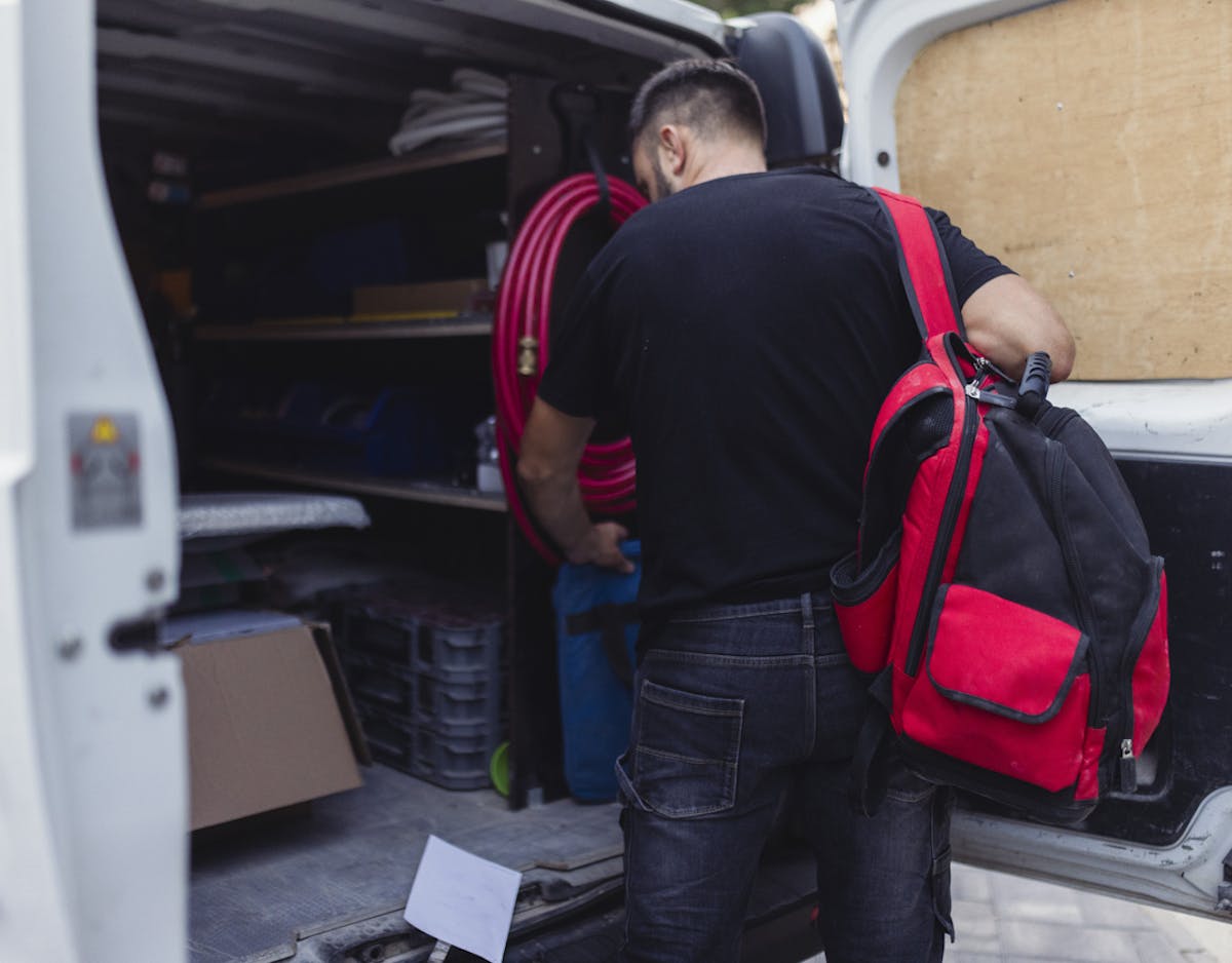Nos offres d'emploi près de Lens et Liévin : plombier, chauffagiste, frigoriste, expert photovoltaïque