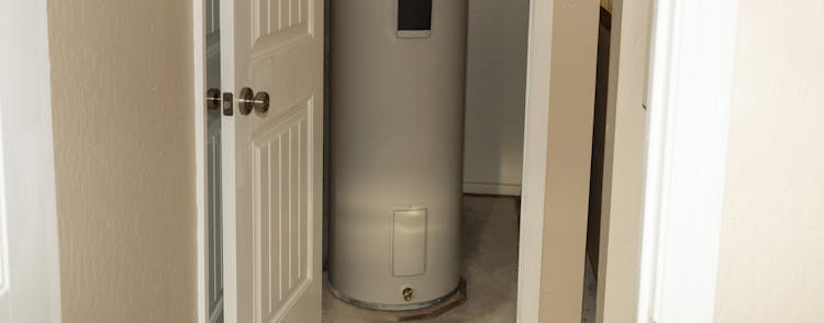 Découvrez la large gamme de produits de chauffe-eaux thermodynamiques pour la production d'eau chaude sanitaire