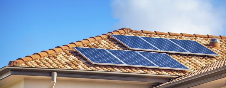 Devis gratuit pour l'installation de panneaux solaires photovoltaïques à Lyon