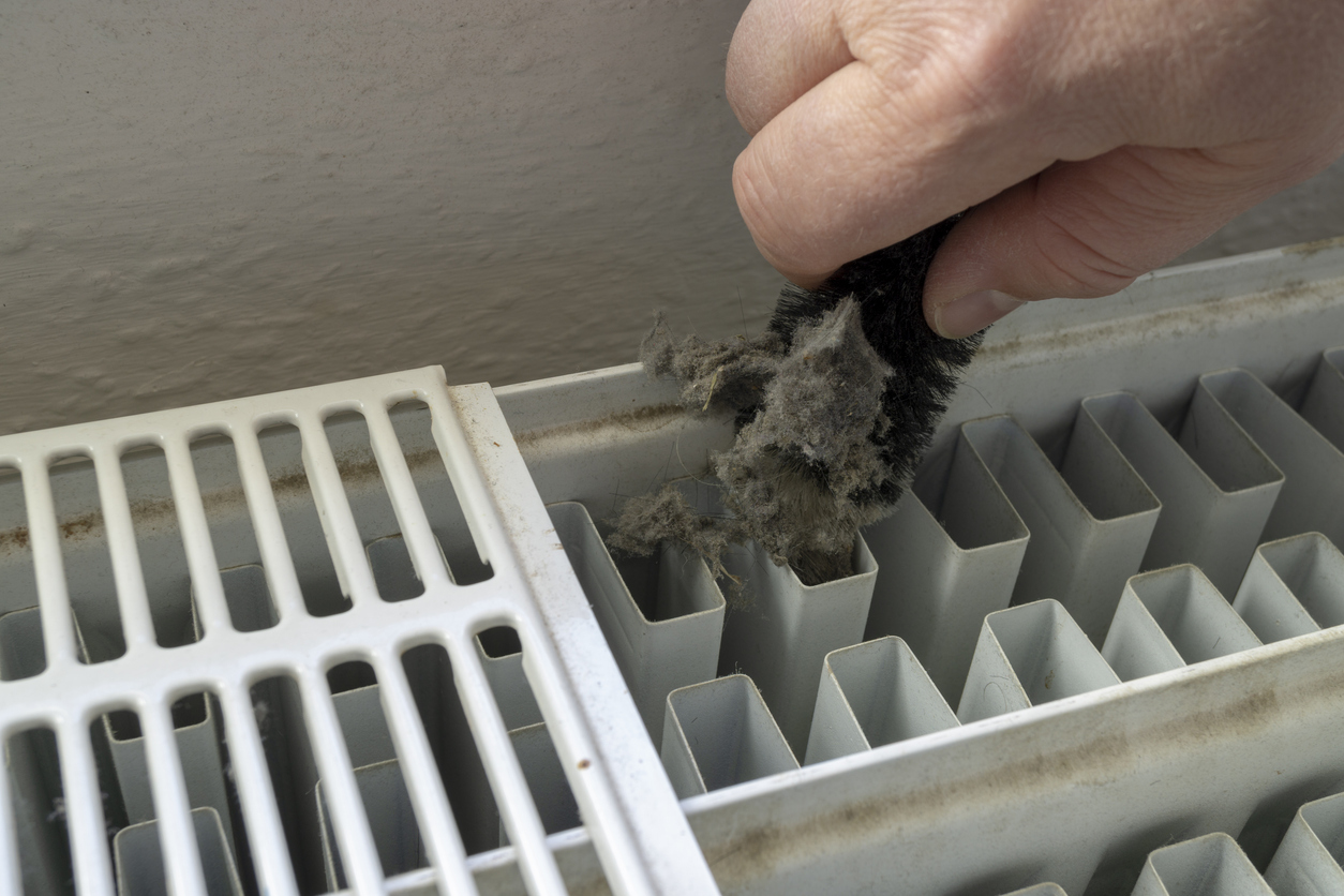 Comment nettoyer ses radiateurs avant l'hiver ? Conseils pratiques