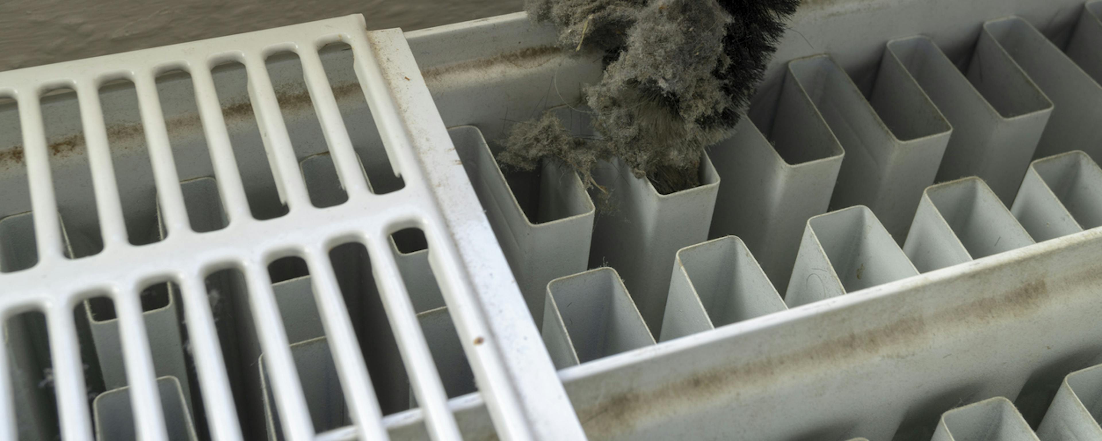 Comment nettoyer ses radiateurs avant l'hiver ? Conseils pratiques