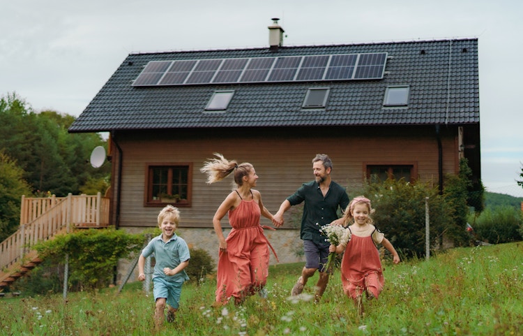 Sol&moi : kits solaires photovoltaïques à Lyon - Dès 6990€