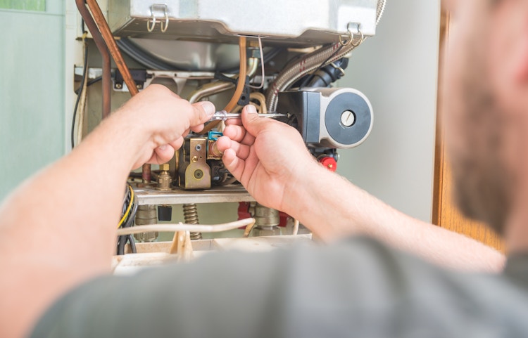 Préparez l'hiver : Pourquoi entretenir sa chaudière à temps ?