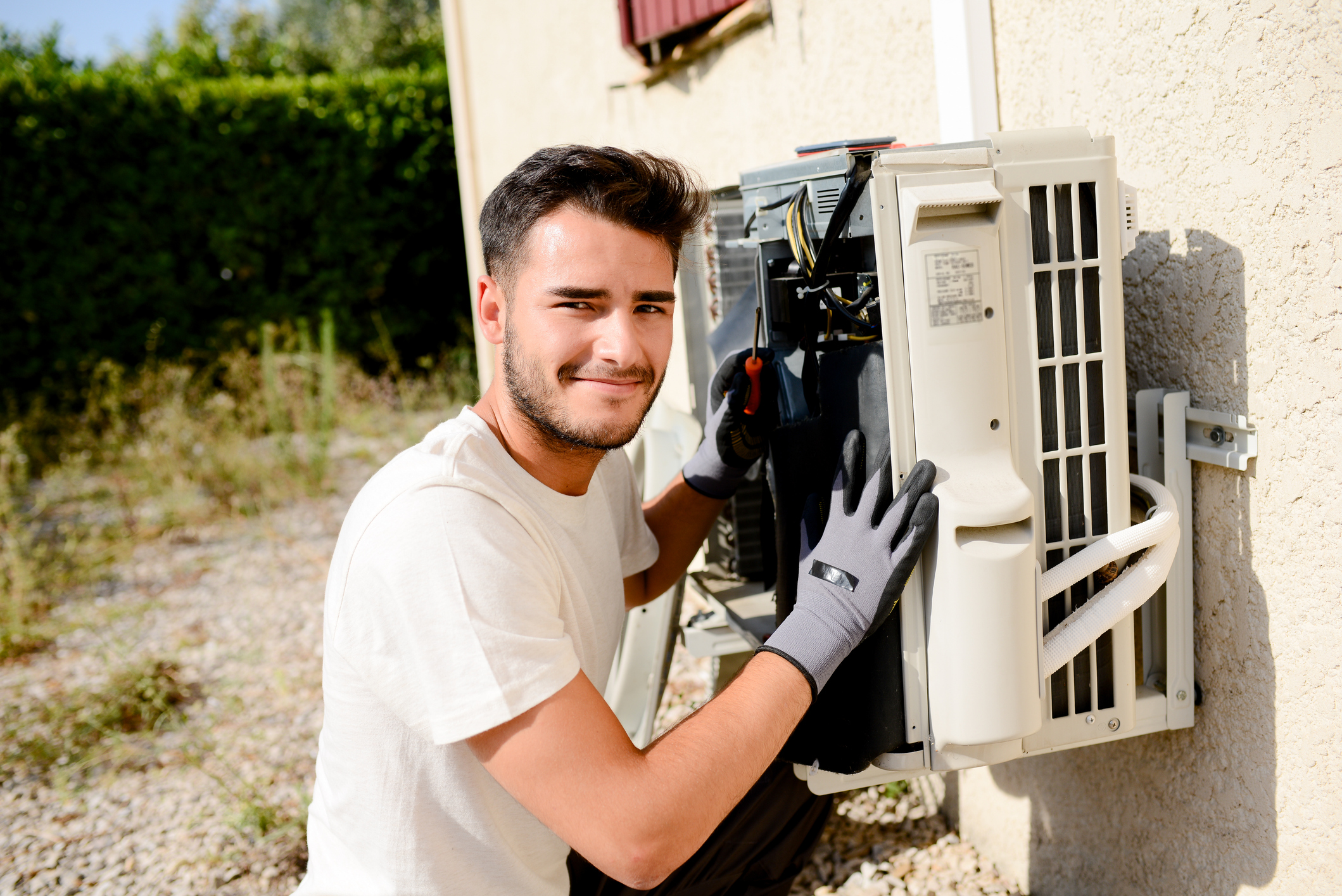 Vous cherchez à remplacer ou installer un système de climatisation à Saint-Genis-Laval