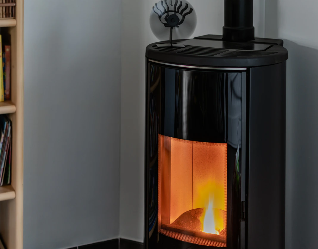 Expert des poêles à bois et des poêles à granulés près de Lyon : Tarare, Tassin, Ecully, l'Arbresle, Roanne, Mably, Charlieu, Anse, Neuville-sur-Saône, Villefranche, Mont d4or, Oullins, Saint-Genis-Laval