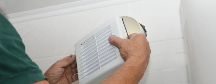 Maintenance de VMC dans le Finistère