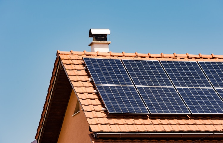 Panneaux Solaires à Grenoble : Réduisez Vos Factures avec Roussin